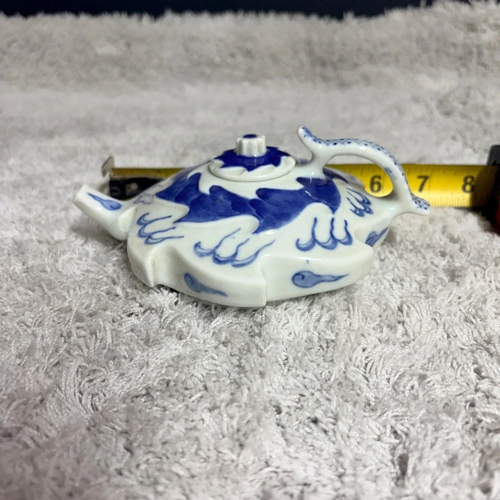 Vtg Blue and White‎ Porcelain Flat Scalloped Teapot Wave Cloud Pattern Seal Mark